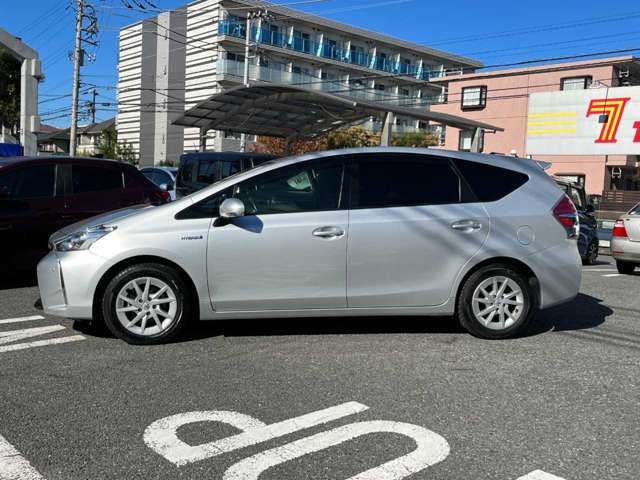 Toyota PRIUS ALPHA 2015-11 194418-7