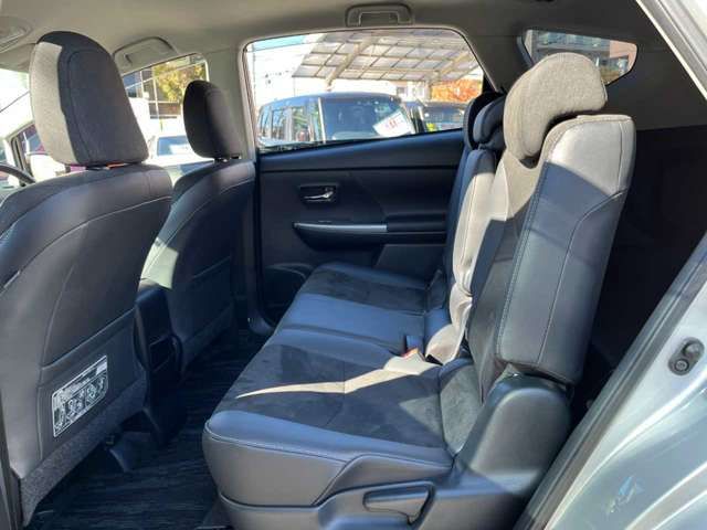 Toyota PRIUS ALPHA 2015-11 194418-14
