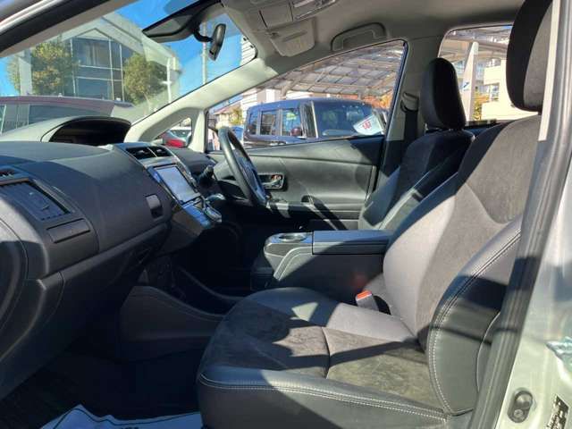 Toyota PRIUS ALPHA 2015-11 194418-13