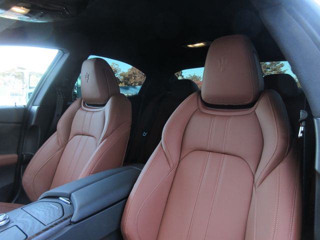 Maserati GHIBLI 2022-09 17409-13