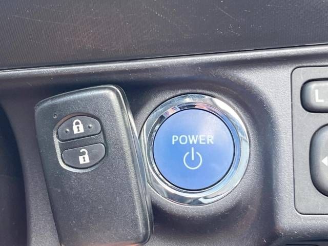 Toyota AQUA 2012-11 11976-5