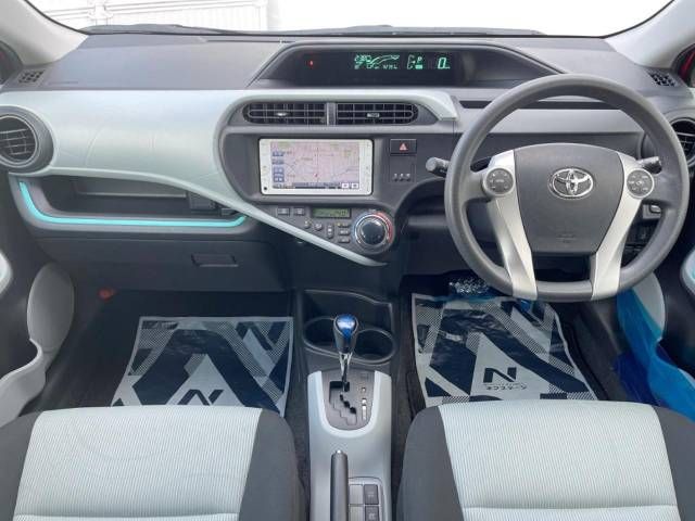 Toyota AQUA 2012-11 11976-1