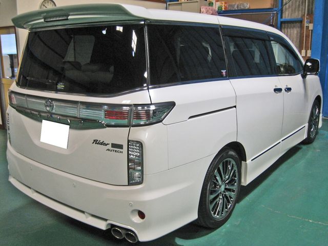 Nissan ELGRAND 2017-08 3880-3
