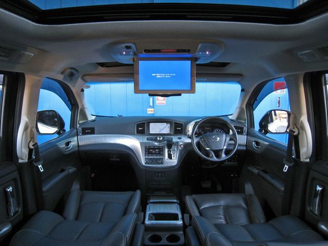 Nissan ELGRAND 2017-08 3880-13