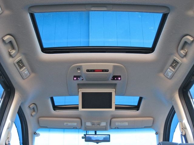 Nissan ELGRAND 2017-08 3880-11