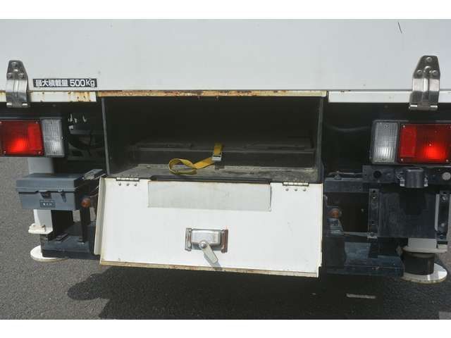 Isuzu ELF TRUCK 2015-09 23008-14