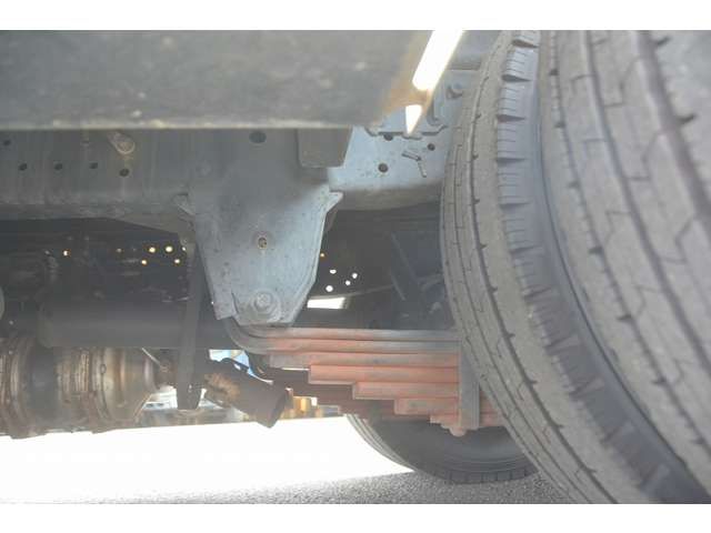 Isuzu ELF TRUCK 2015-09 23008-9