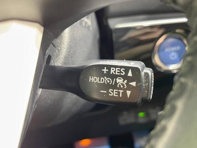 Toyota PRIUS 2016-08 181678-4