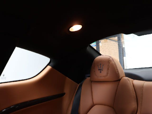 Maserati GRANTURISMO 2017-09 193084-28