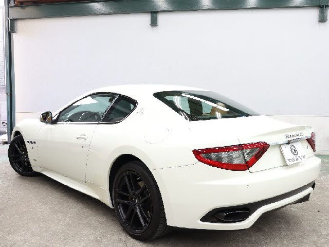 Maserati GRANTURISMO 2017-09 193084-12