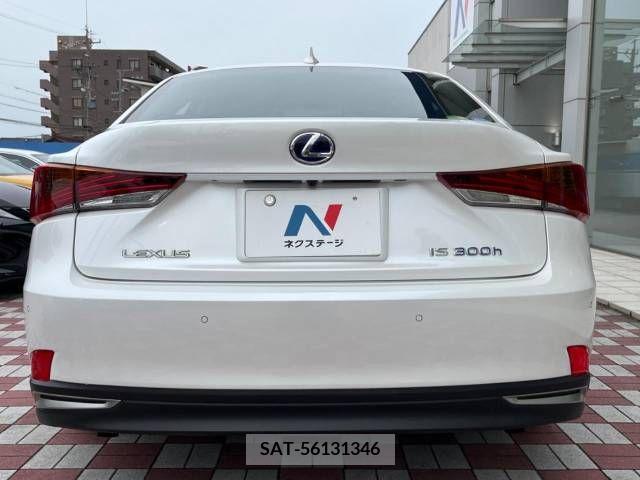 Lexus IS 2017-11 388189-15
