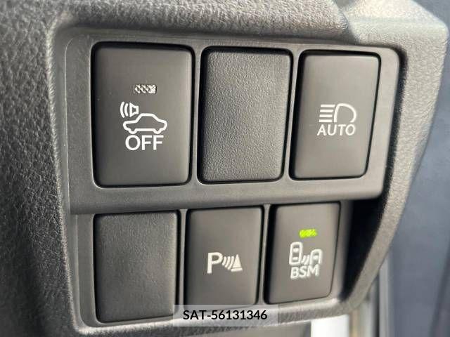 Lexus IS 2017-11 388189-5