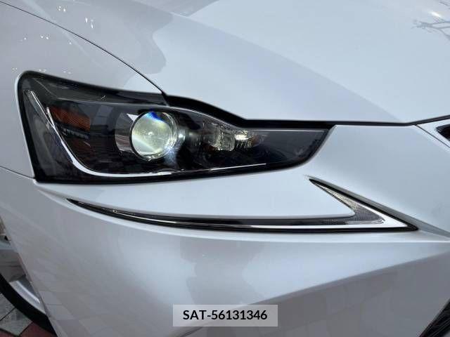 Lexus IS 2017-11 388189-13