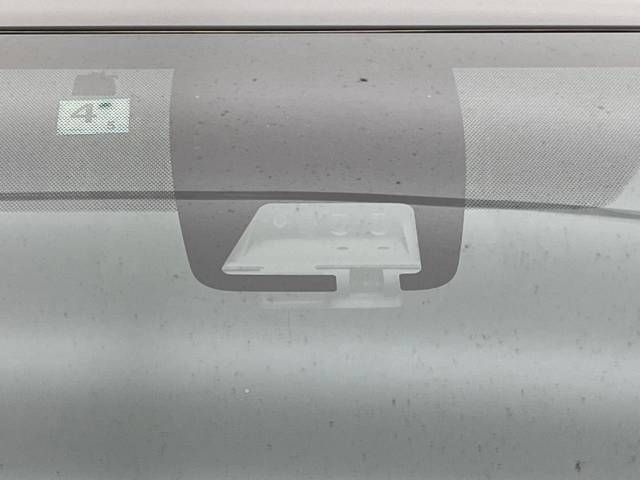 Toyota ESQUIRE 2018-04 188088-2