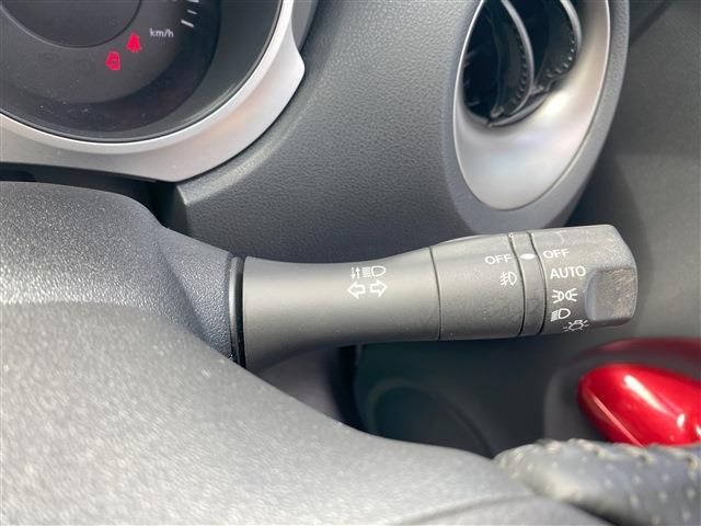 Nissan JUKE 2014-02 13652-21