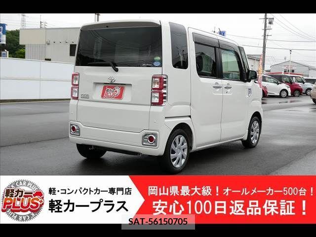 Toyota Pixis Mega 2016-11 281441-1