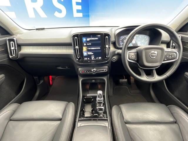 Volvo XC40 2020-12 26663-1
