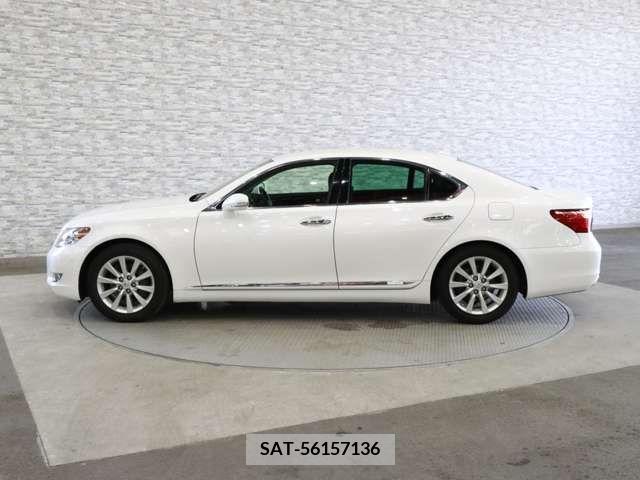 Lexus LS 2010-09 388211-10