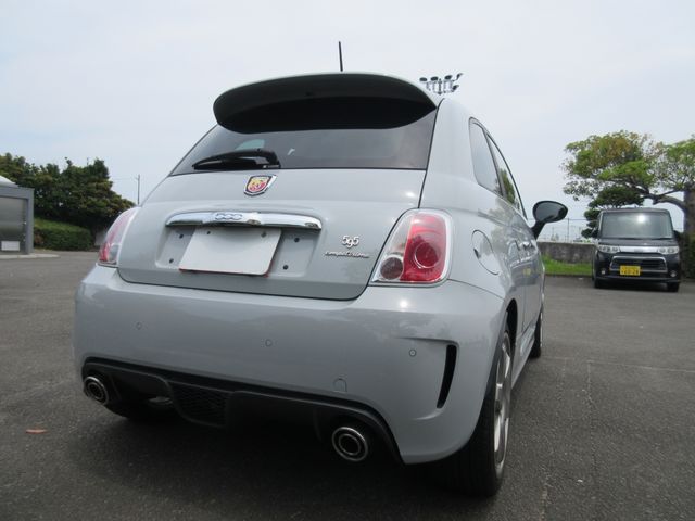 Abarth 595 2013-03 1496-15