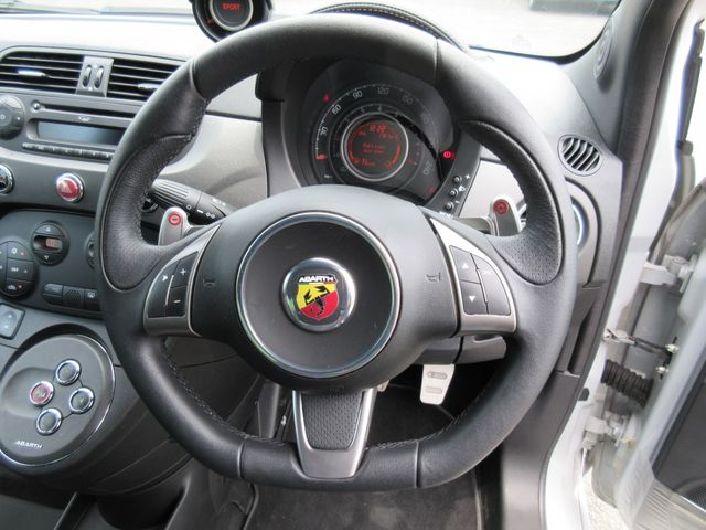 Abarth 595 2013-03 1496-29
