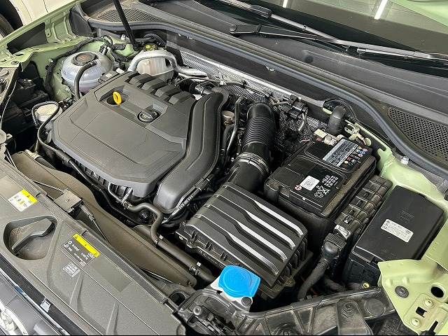 Audi Q2 2021-09 21317-19