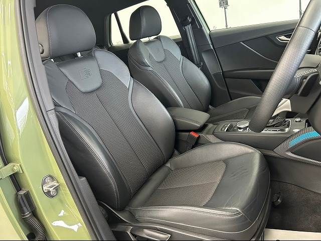 Audi Q2 2021-09 21317-8