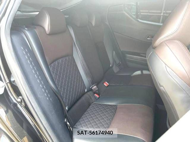 Toyota C-HR 2017-05 322988-12