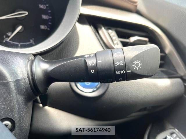 Toyota C-HR 2017-05 322988-10