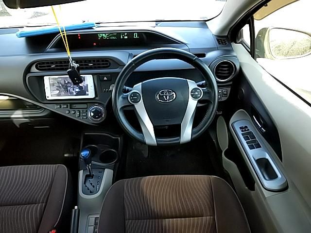 Toyota AQUA 2012-07 3927-5