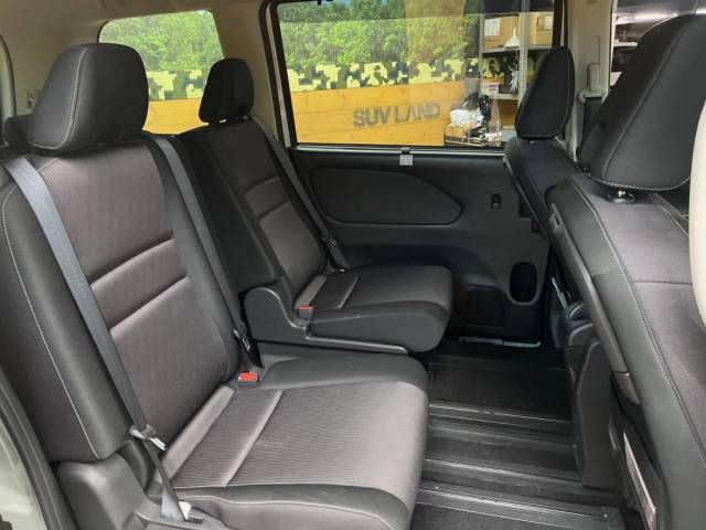 Nissan SERENA 2018-09 191846-10