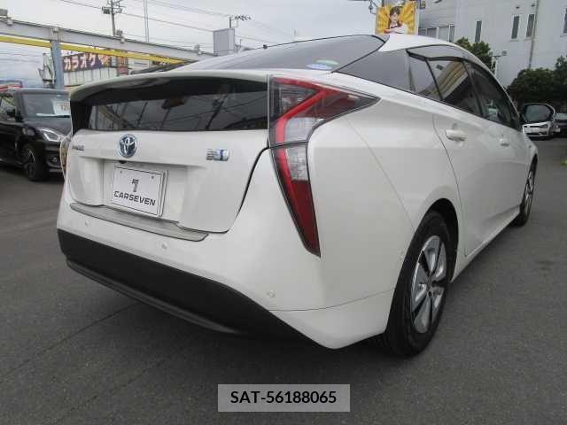 Toyota PRIUS 2016-07 322374-6