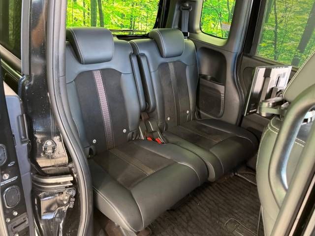 Honda N BOX CUSTOM 2017-09 183671-9