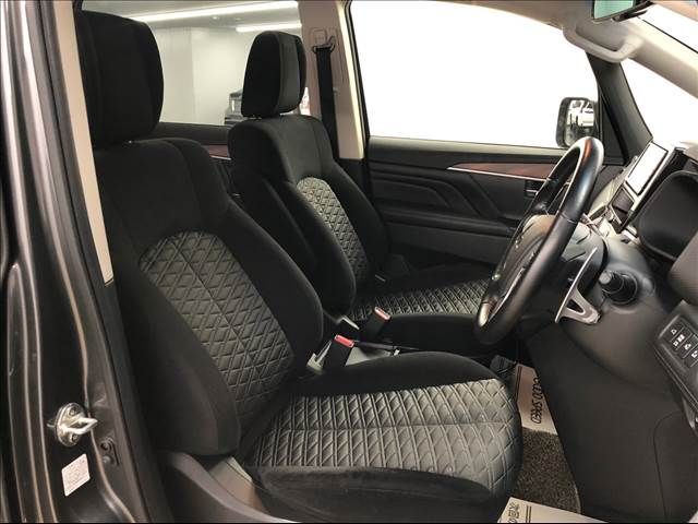 Mitsubishi DELICA D5 2019-05 25327-8