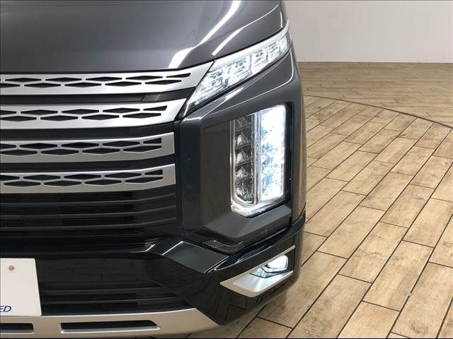 Mitsubishi DELICA D5 2019-05 25327-17