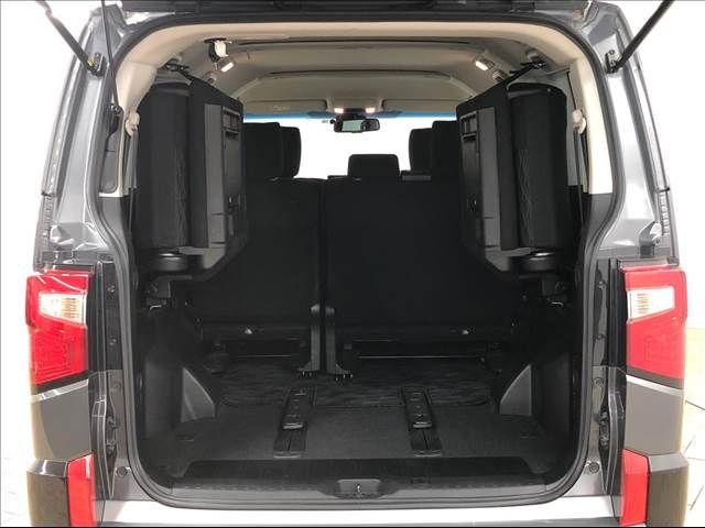 Mitsubishi DELICA D5 2019-05 25327-10
