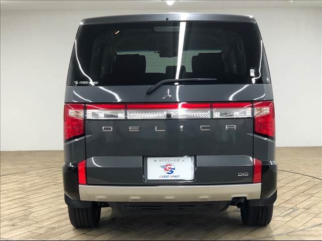 Mitsubishi DELICA D5 2019-05 25327-12