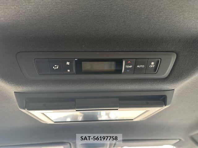 Toyota NOAH 2019-02 203015-7