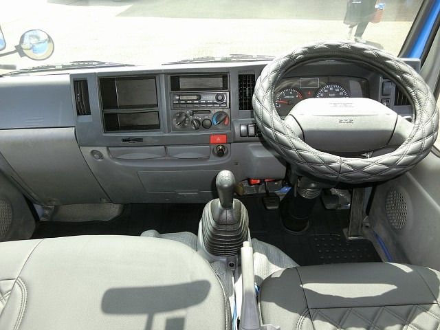 Isuzu ELF TRUCK 2013-08 193260-14