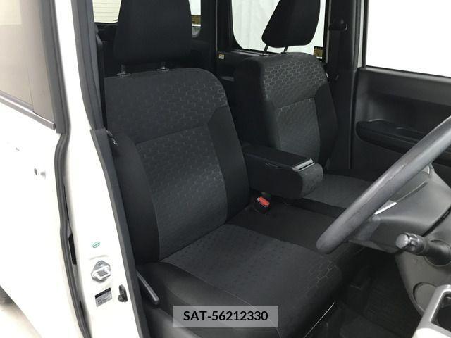 Toyota Pixis Mega 2015-07 347101-7
