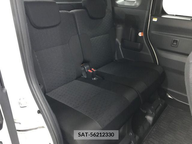 Toyota Pixis Mega 2015-07 347101-9