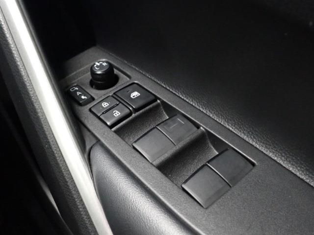 Toyota COROLLA CROSS 2021-12 190924-20