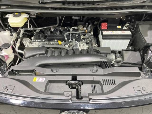 Toyota VOXY 2023-04 185920-19
