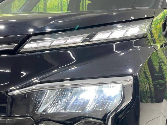 Toyota VOXY 2023-04 185920-13