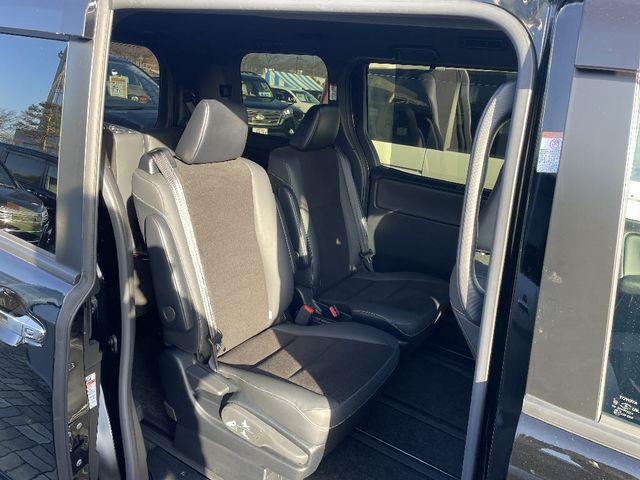 Toyota NOAH 2020-11 181804-6
