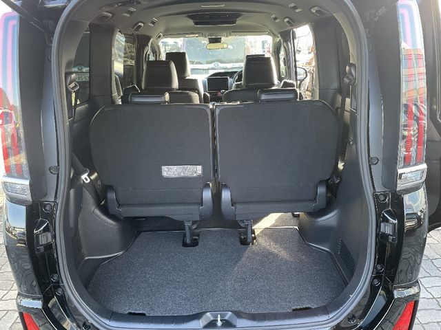 Toyota NOAH 2020-11 181804-8