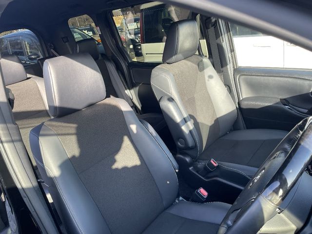 Toyota NOAH 2020-11 181804-5