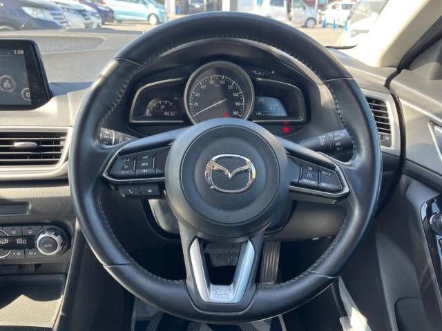 Mazda AXELA SPORT 2017-03 184708-11