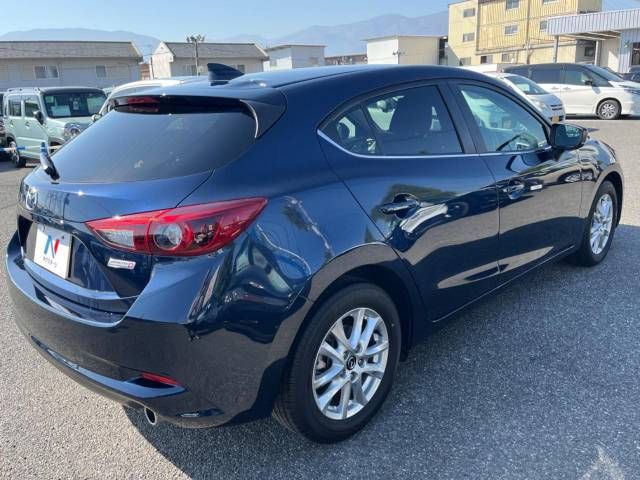 Mazda AXELA SPORT 2017-03 184708-17