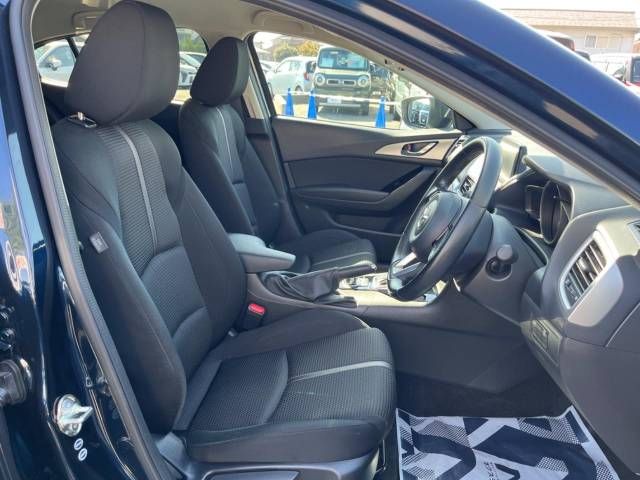 Mazda AXELA SPORT 2017-03 184708-8
