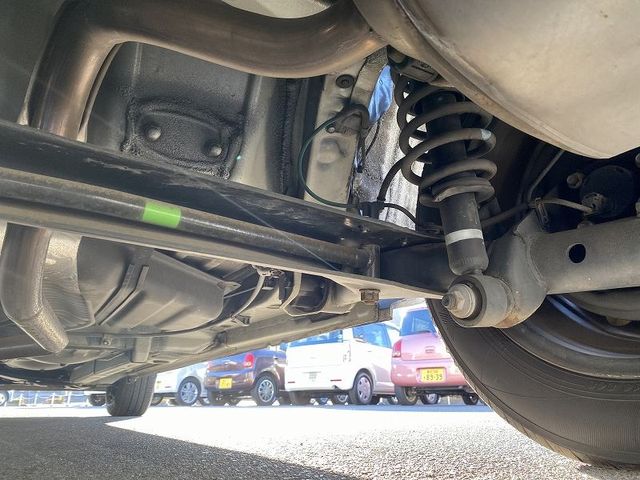 Toyota SIENTA 2011-09 180681-26